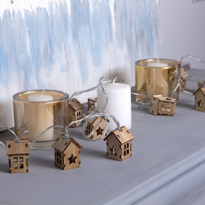 Гирлянда &laquo;Нить&raquo; 2.5 м с насадками &laquo;Домик&raquo;, IP20, прозрачная нить, 10 LED, батарейки AAх2 (нет в комплекте), свечение тёплое белое