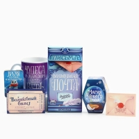 Подарочный набор новогодний, большой гифтбокс &laquo;Волшебство в твоих руках&raquo;, жевательная конфета, молочный шоколад, кружка, печенье с предсказанием, жевательная резинка.