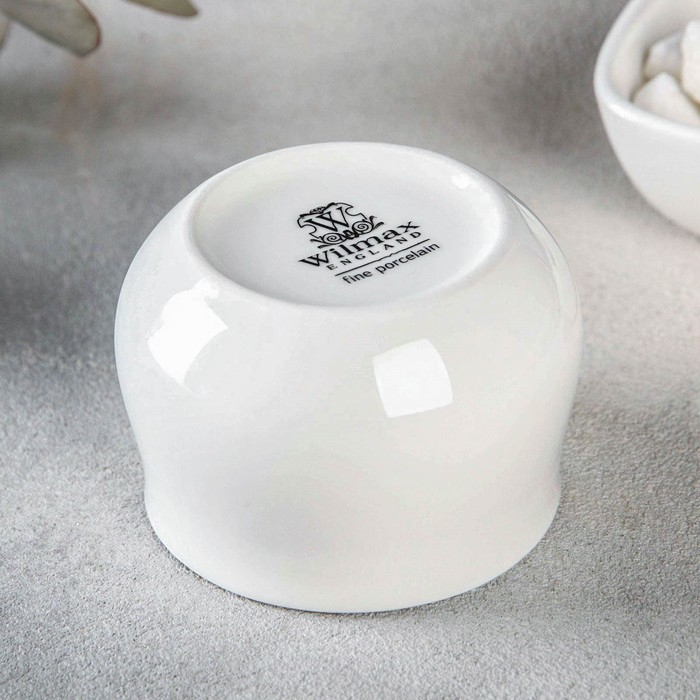 Соусник фарфоровый с ложкой Wilmax, 130 мл, d=7 см, цвет белый