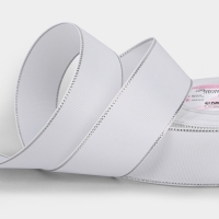 Лента репсовая 40мм*25&plusmn;1ярд(23м&plusmn;1м) серебряные нити №001 белый АУ