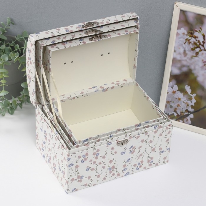 Шкатулка картон сундучок Шкатулка картон сундучок "Нежные цветы" набор 3 шт 26х18х16,5 24х16х14,5 22х14х12,7 см