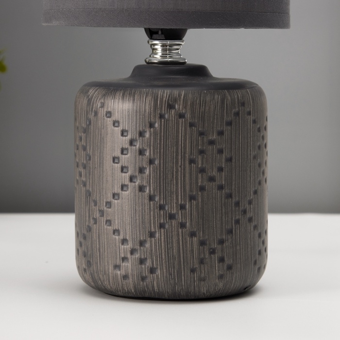 Настольная лампа с абажуром RISALUX «Мерида», Е14, 40 Вт, серый, 13×13×28 см Настольная лампа с абажуром RISALUX «Мерида», Е14, 40 Вт, серый, 13×13×28 см