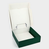 Подарочная коробка новогодняя складная &laquo;Уютный Новый год&raquo;, 26 &times; 26 &times; 8 см