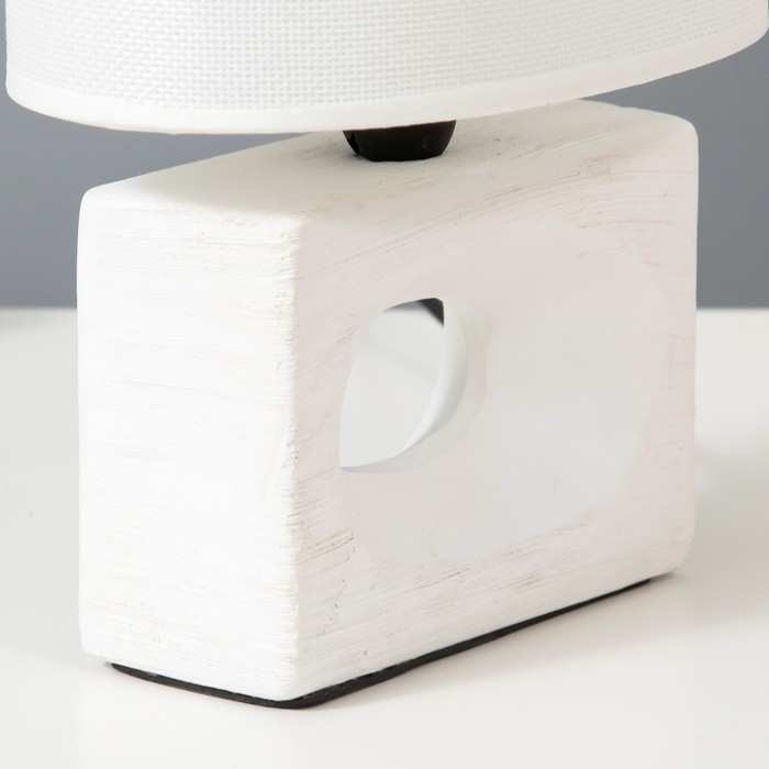 Настольная лампа "Мишель" Е27 40Вт белый 12,5х20х27 см RISALUX