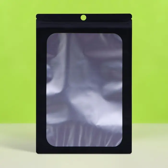 Пакет Зип-лок с окном, с еврослотом, черный, 16 х 24 см