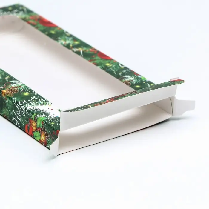 Коробка для шоколада с окном &laquo;Шишки&raquo;, 17.1&times;8&times;1.4 см