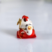 Сувенир керамика "Манэки-нэко в головном уборе, на коврике" набор 5 шт 4,2х5,2х3,5 см Сувенир керамика "Манэки-нэко в головном уборе, на коврике" набор 5 шт 4,2х5,2х3,5 см