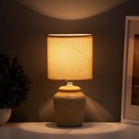 Настольная лампа "Катрина" Е14 40вт бежевый 13х13х27 см Настольная лампа "Катрина" Е14 40вт бежевый 13х13х27 см