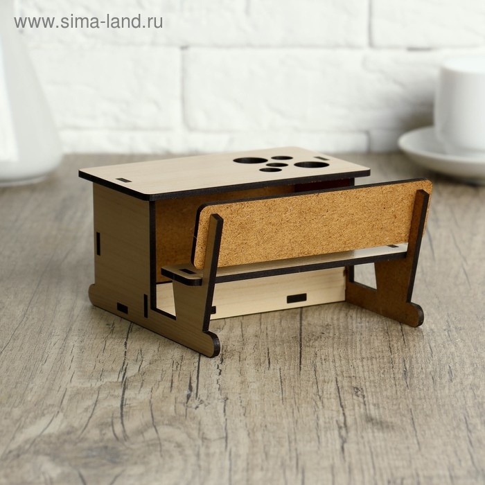 Подставка под канцелярские принадлежности  &laquo;Школьная парта&raquo;