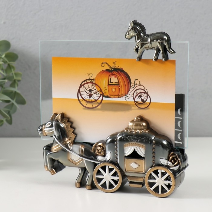 Фоторамка пластик 10х15 см Фоторамка пластик 10х15 см "Карета" 14,5х15х3,5 см