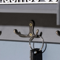 Ключница с полкой "Счастье есть!" серый фон, 28х23х8,3 см Ключница с полкой "Счастье есть!" серый фон, 28х23х8,3 см