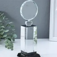 Стела наградная стекло "Медаль" медаль d=8 см площадка 5,5х11,8 см 7х8х24 см