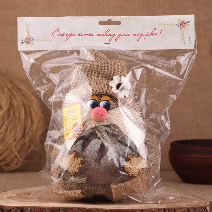 Оберег-домовой Оберег-домовой "Васек на мешковине, с караваем", 24х18х18 см