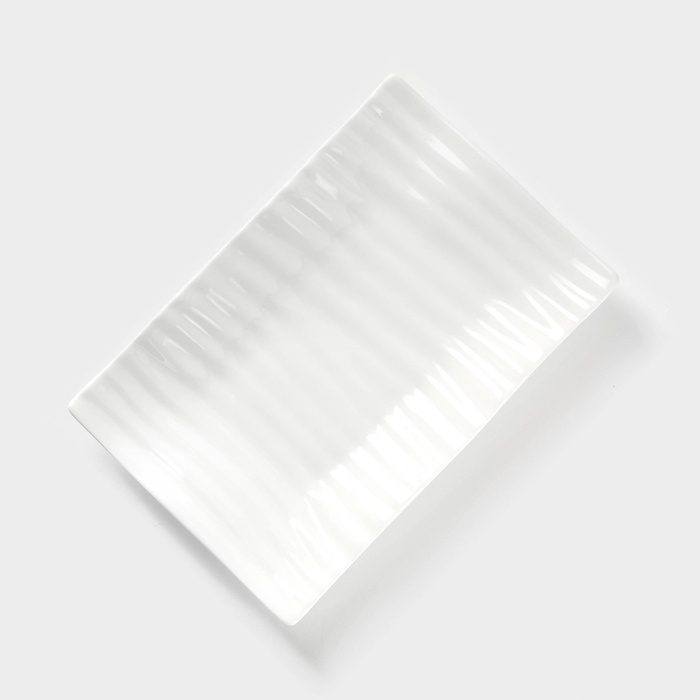 Блюдо фарфоровое Wilmax, 18&times;11,5 см, цвет белый