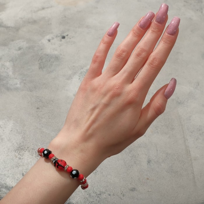 Браслет-оберег &laquo;Детский&raquo; божья коровка, цвет красно-белый, d=4 см