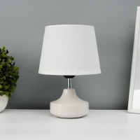 Настольная лампа с абажуром RISALUX &laquo;Блеск&raquo;, 1&times;40 Вт, Е27, белый, 17&times;17&times;24 см