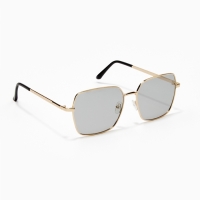 Очки солнцезащитные фотохромные, uv 400, дужка 13.5 см, ширина 12.7 см, линза 5 х 5.5 см