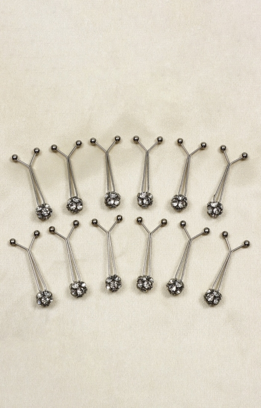 Зажим для платка &laquo;Хрусталь&raquo; шарик, цвет белый в серебре (неделимая фасовка 12 шт., цена за шт.)