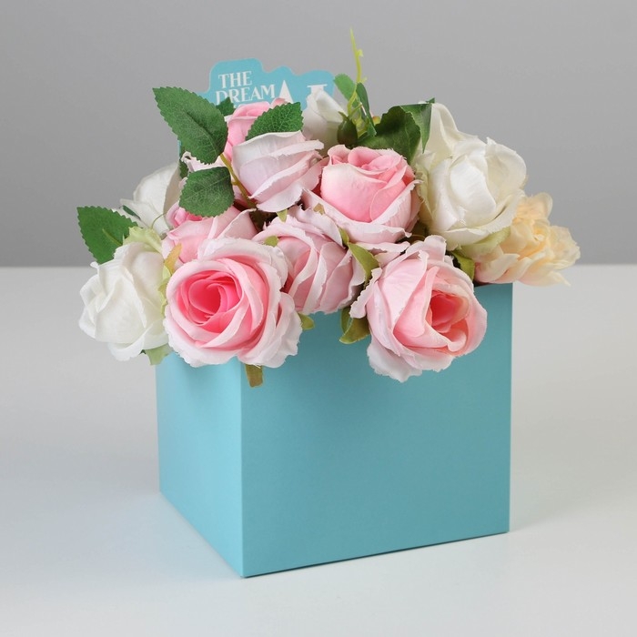Коробки для мини букетов «THE DREAM IS REAL», 12 × 20 × 10 см Коробки для мини букетов «THE DREAM IS REAL», 12 × 20 × 10 см