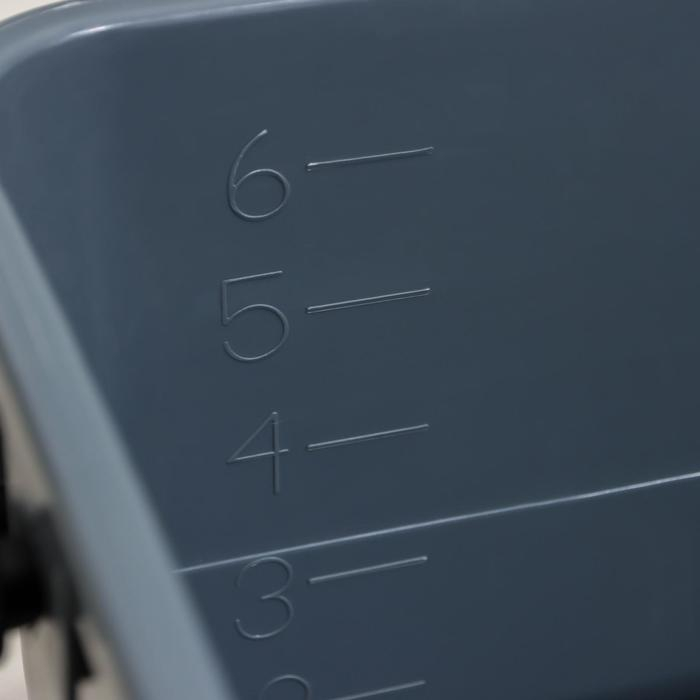 Ведро пластиковое для мытья окон на колесах, 24 литра, 56×29×34 см Ведро пластиковое для мытья окон на колесах, 24 литра, 56×29×34 см