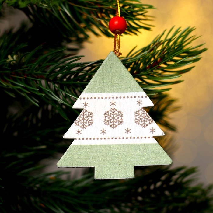 Подвеска новогодняя деревянная &laquo;Зимняя ель&raquo; цвета МИКС