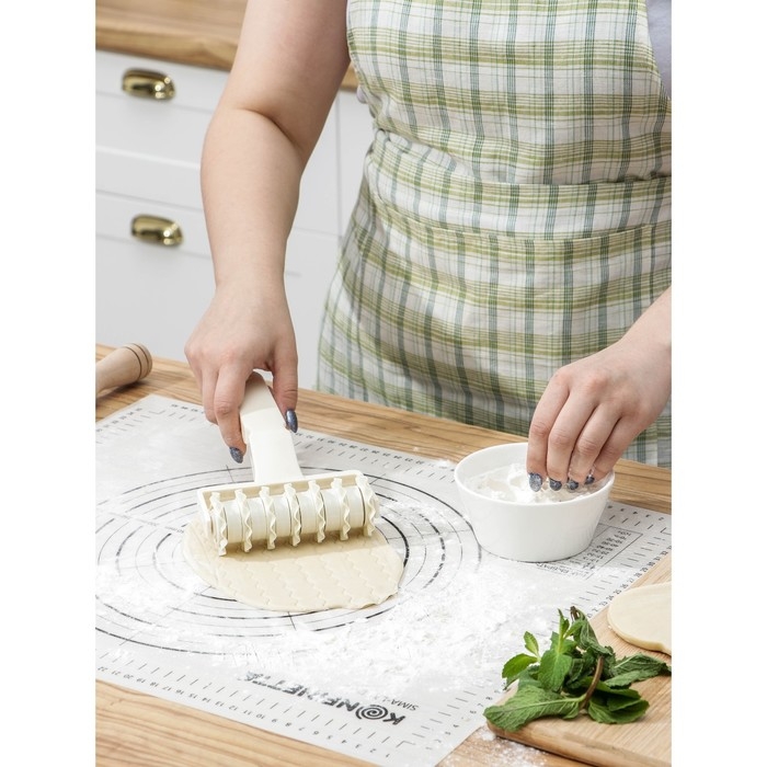 Валик для нарезки полос из теста Доляна &laquo;Волна&raquo;, 20&times;12&times;4 см, цвет белый