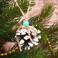 Новогодняя композиция &laquo;Шишки с бусинками&raquo;, набор 6 шт.