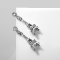 Серьги со стразами &laquo;Башня&raquo; Эйфелева, цвет белый в серебре