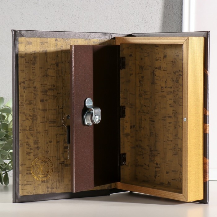 Сейф-книга дерево, кожзам, зеркало "Девушка в шляпке" 24х16х5 см