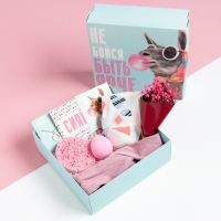 Подарочный набор KAFTAN "Не бойся быть ярче" Подарочный набор KAFTAN "Не бойся быть ярче"