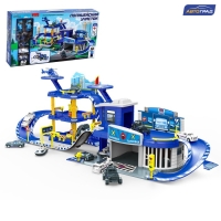 Парковка &laquo;Полицейский участок&raquo;, с металлическими машинками и вертолётом