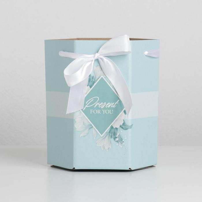 Переноска для цветов складная шестигранник &laquo;Present&raquo;, 17 х 14,8 х 19,5 см