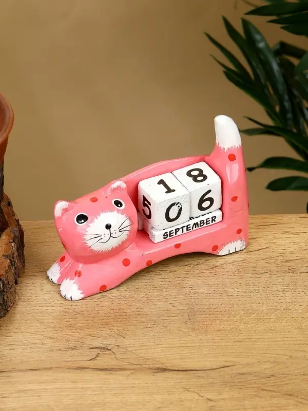 Календарь настольный "Кошка" дерево 13х4х10 см, цв. розовый