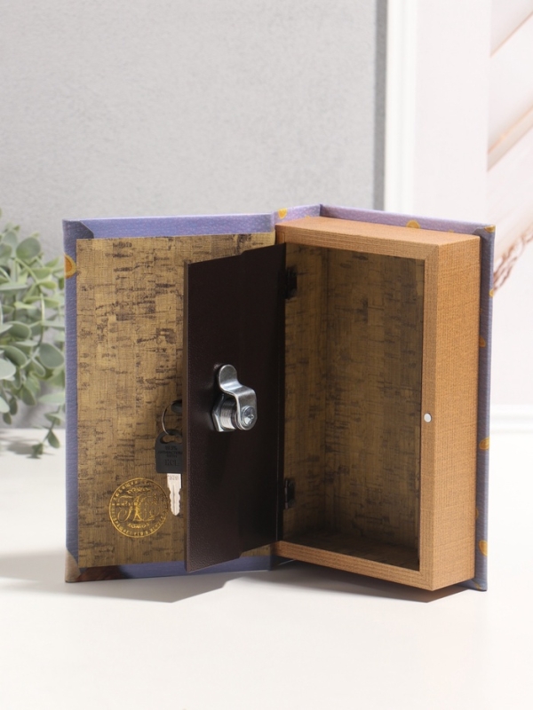 Сейф-книга дерево кожзам "Счёт копилка" 3D тиснение 21х13х5 см