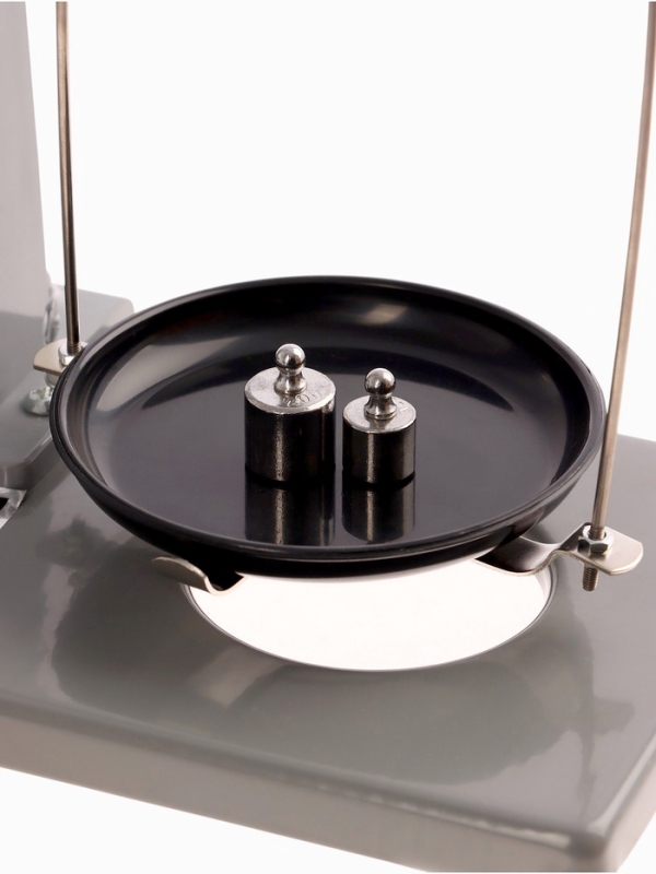 Весы лабораторные, с набором гирь 200 г.