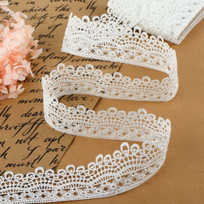 Кружево гипюровое, 40 мм &times; 9 &plusmn; 0,5 м, цвет белый