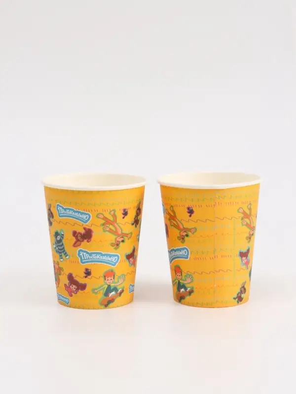 Посуда одноразовая бумажная на 10 персон &laquo;Простоквашино&raquo;: стаканы, тарелки, скатерть, Союзмультфильм