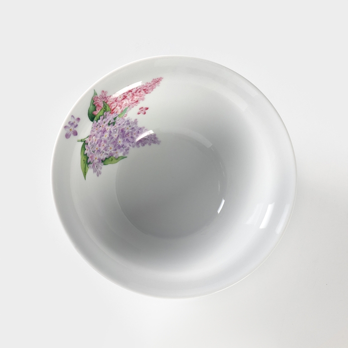 Тарелка фарфоровая &laquo;Сирень&raquo;, 550 мл, d=17 см, цвет белый