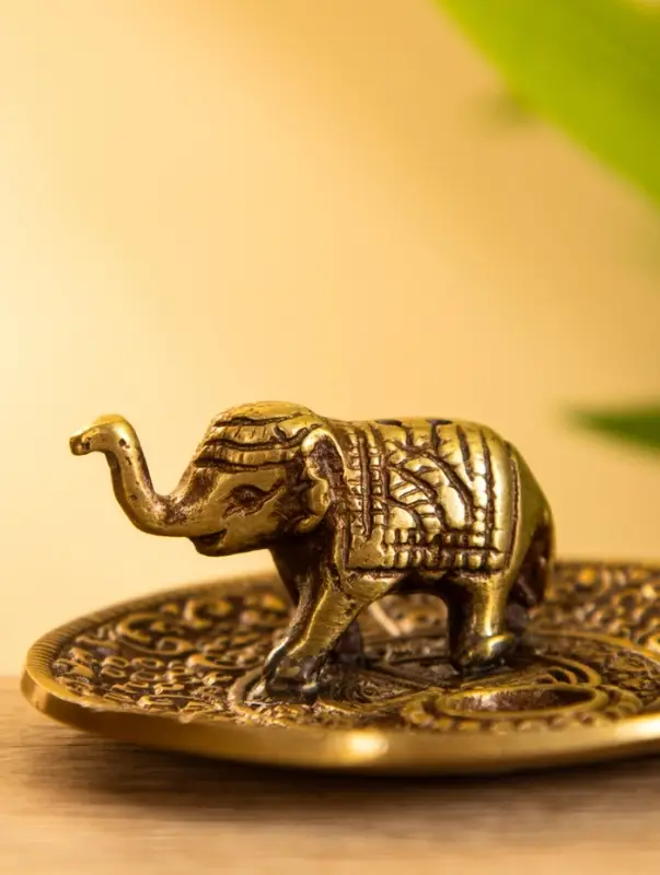 Подставка под благовония "Слоник на тарелке" латунь 7 см