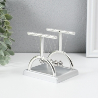 Маятник "Шары Ньютона" серебро 9х9х8 см