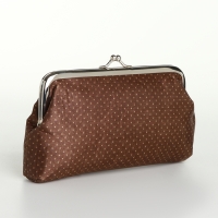 Косметичка на фермуаре, цвет коричневый Косметичка на фермуаре, цвет коричневый