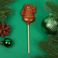 Новый год. Фигура из молочного шоколада "Снежная баба", на палочке , 20 г &plusmn; 5 %