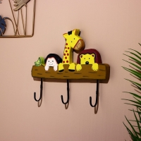 Вешалка "Зверята" дерево (3 крючка) 30 см Вешалка "Зверята" дерево (3 крючка) 30 см