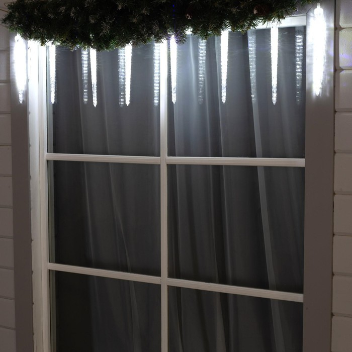 Гирлянда &laquo;Сосульки рифленые&raquo; 2.5 &times; 0.3 м, IP65, прозрачная нить, 192 LED, свечение белое с эффектом стекания, 12 В