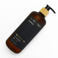 Гель для душа парфюмированный laPOETIQUE, 500 мл, аромат Oud wood Гель для душа парфюмированный laPOETIQUE, 500 мл, аромат Oud wood