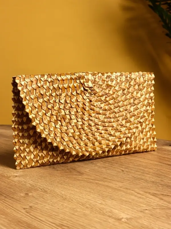 Сумка клатч плетёная из пальмового листа, 28&times;16&times;2 см, золотистая
