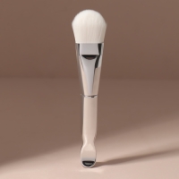 Кисть для масок &laquo;SILVER&raquo;, с лопаткой, 14 (+/- 1) см, цвет серебристый/белый