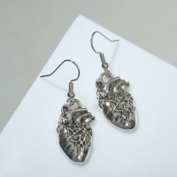 Серьги металл &laquo;Готика&raquo; сердце, цвет серебро