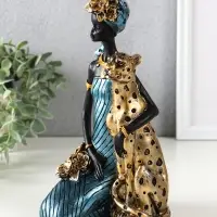 Сувенир полистоун "Африканка в платье с леопардом" бензиновый синий 13х13х25,5 см