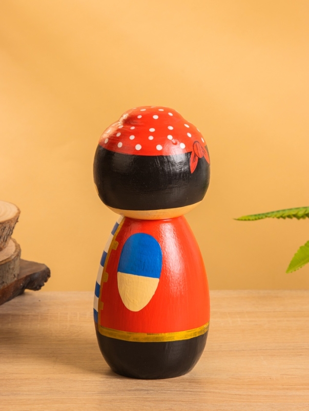 Деревянная кукла кокеши "Одноглазый пират" 9х9х21 см